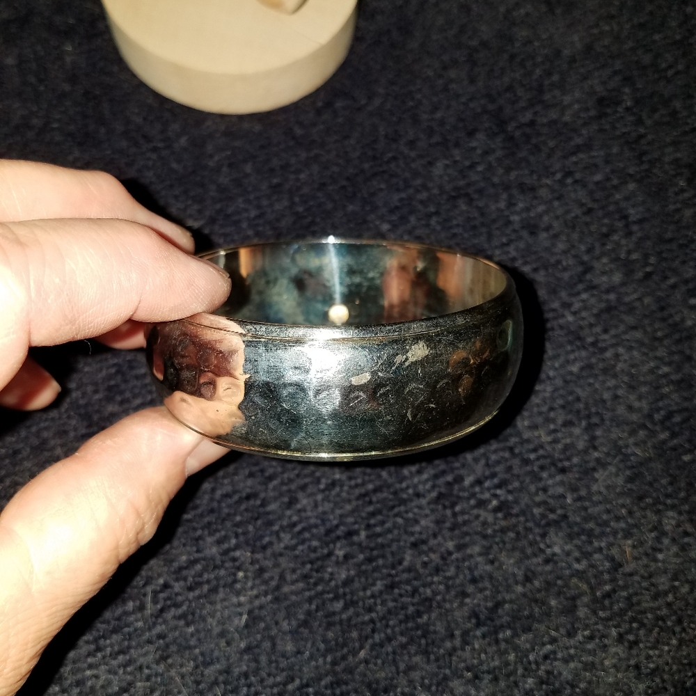 Vintage, silver plated bangle bracelet.